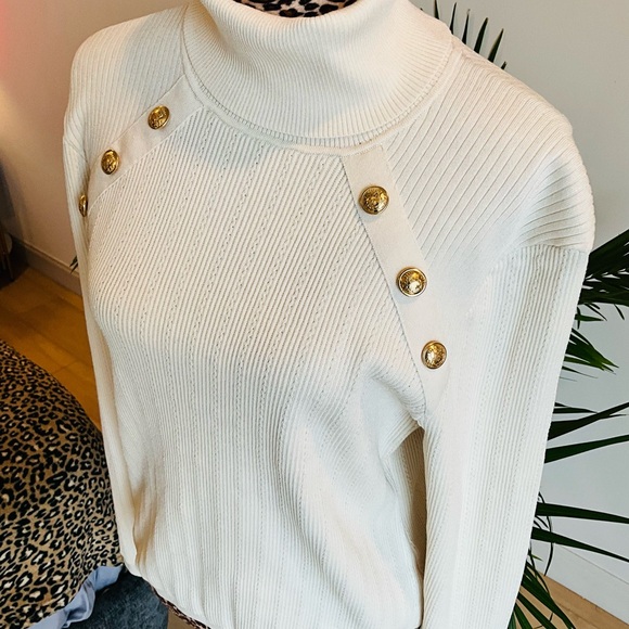 Militant Style Turtleneck - Picture 7 of 8